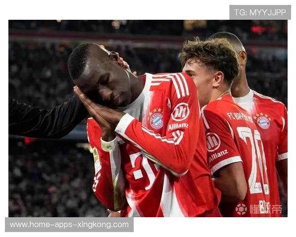 迪亚斯双响后染红成焦点十人拜仁逆转大巴黎豪取欧冠四连胜 迪亚斯双响后染红成焦点十人拜仁逆转大巴黎豪取欧冠四连胜